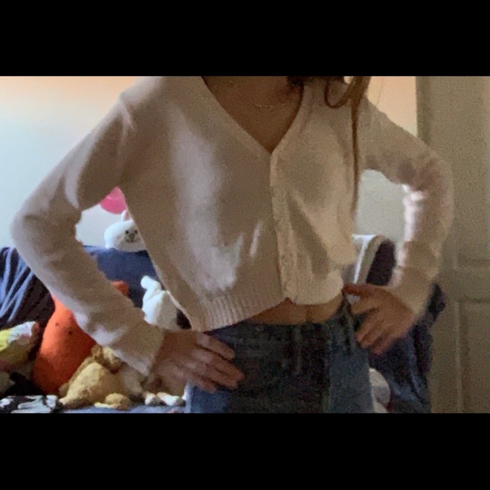 Light pink brandy Melville sweater